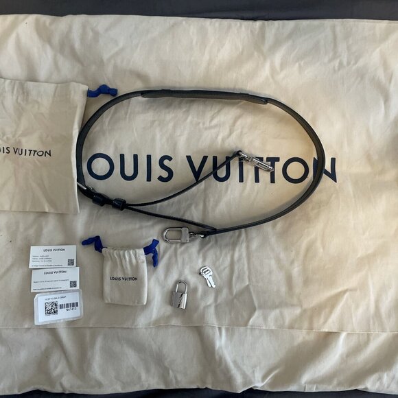 Keepall Bandoulière 55 - Only used 1 time, small marks on bag - see description - Picture 7 of 9